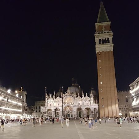 La Corte Incantata  Venezia Esterno foto
